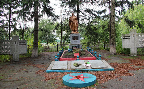 Mass Grave Russian Soldiers & War Memorial