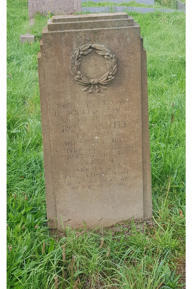 Oorlogsgraven van het Gemenebest St. Mary Magdalene Churchyard #4