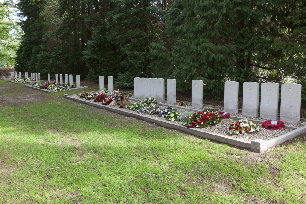 Commonwealth War Graves General Cemetery Moscowa Arnhem #1