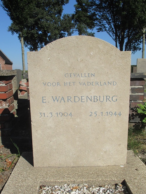 Dutch War Graves Municipal Cemetery Valthermond-West #3