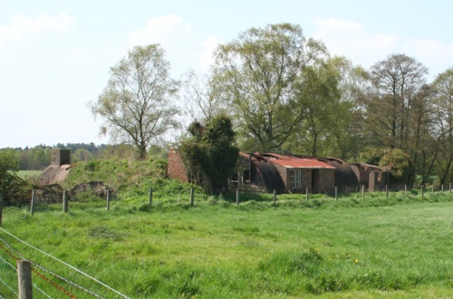 Nissen Huts en Schuilbunker Prees Common Airfield