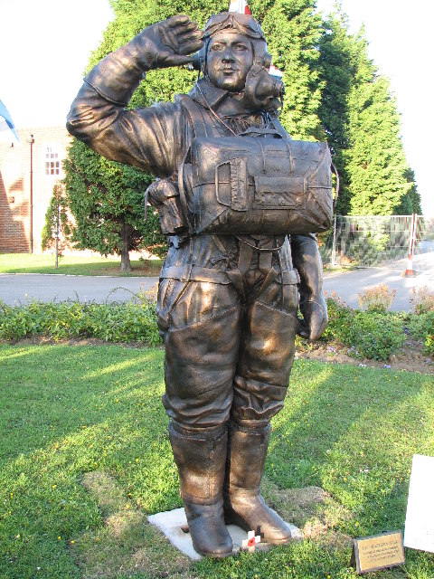 Statue of Andrew Mynarsky VC