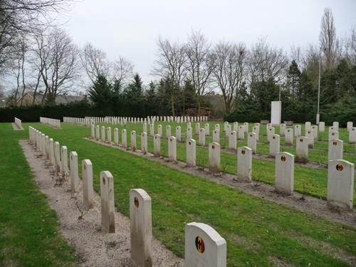 Belgian Plot of Honour Communal Cemetery Oostergaarde Harderwijk #4