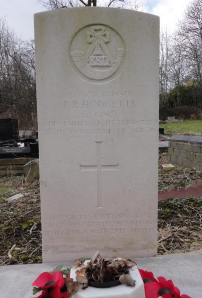 Commonwealth War Graves Christ Church Churchyard Extension #1