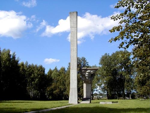 Monument Russische Krijgsgevangenen Salaspils #1