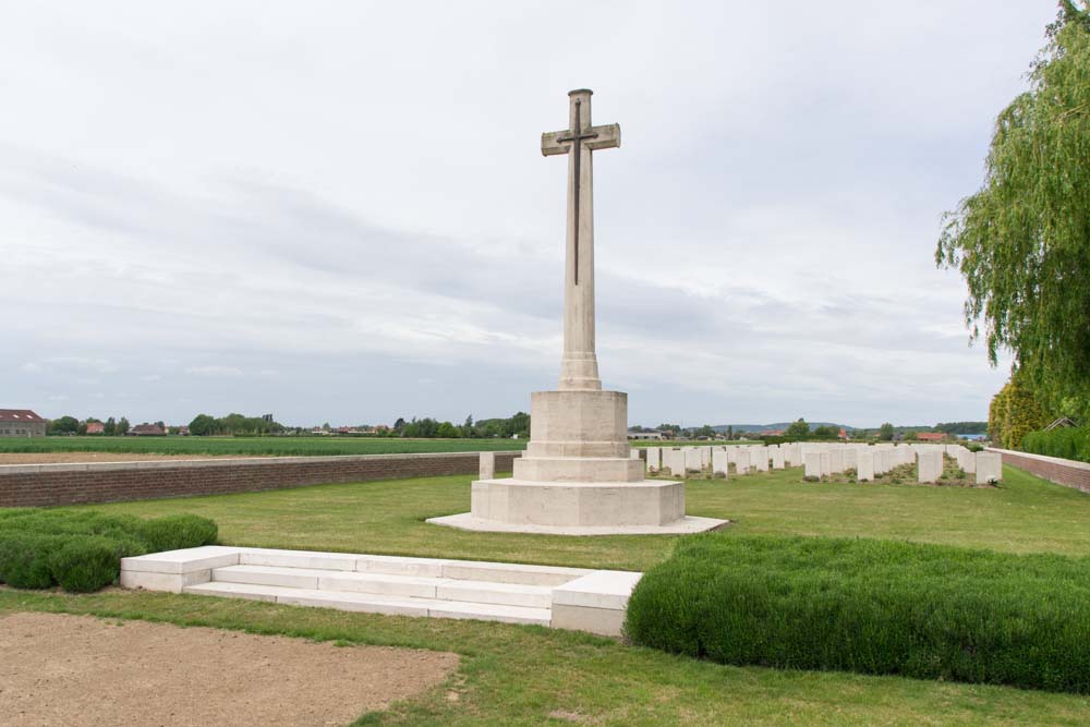 Commonwealth War Cemetery Gunners Farm #4