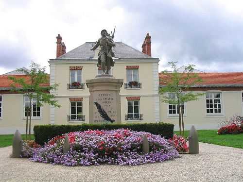 Oorlogsmonument Cesson #1