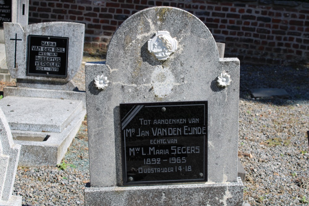Belgian Graves Veterans Ossel #3