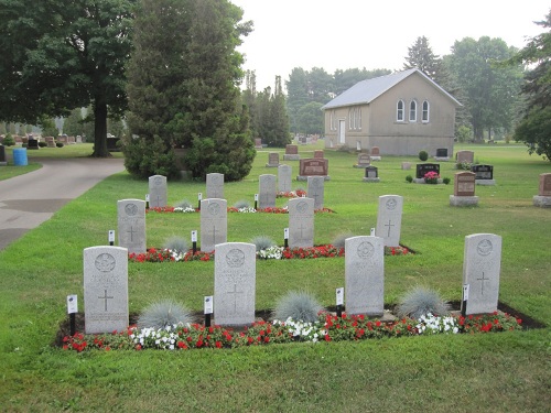 Oorlogsgraven van het Gemenebest Aylmer Cemetery