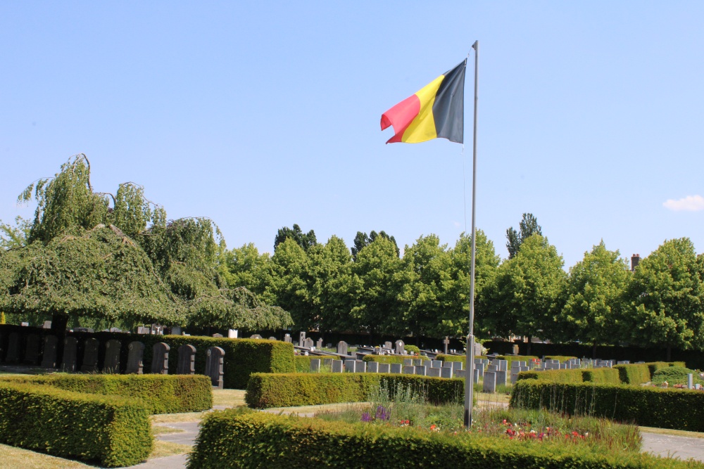 Belgian Graves Veterans Sint-Michiels #1