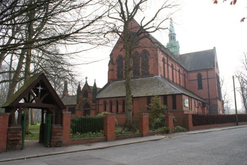 Commonwealth War Graves St. Michael Churchyard #1