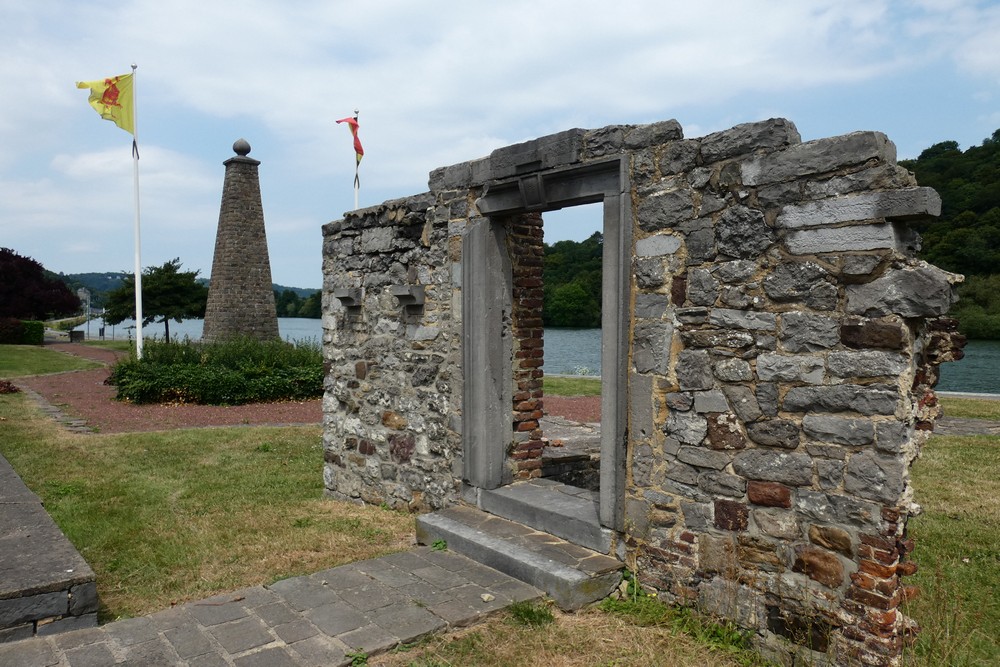 Oorlogsmonument Wépion #1