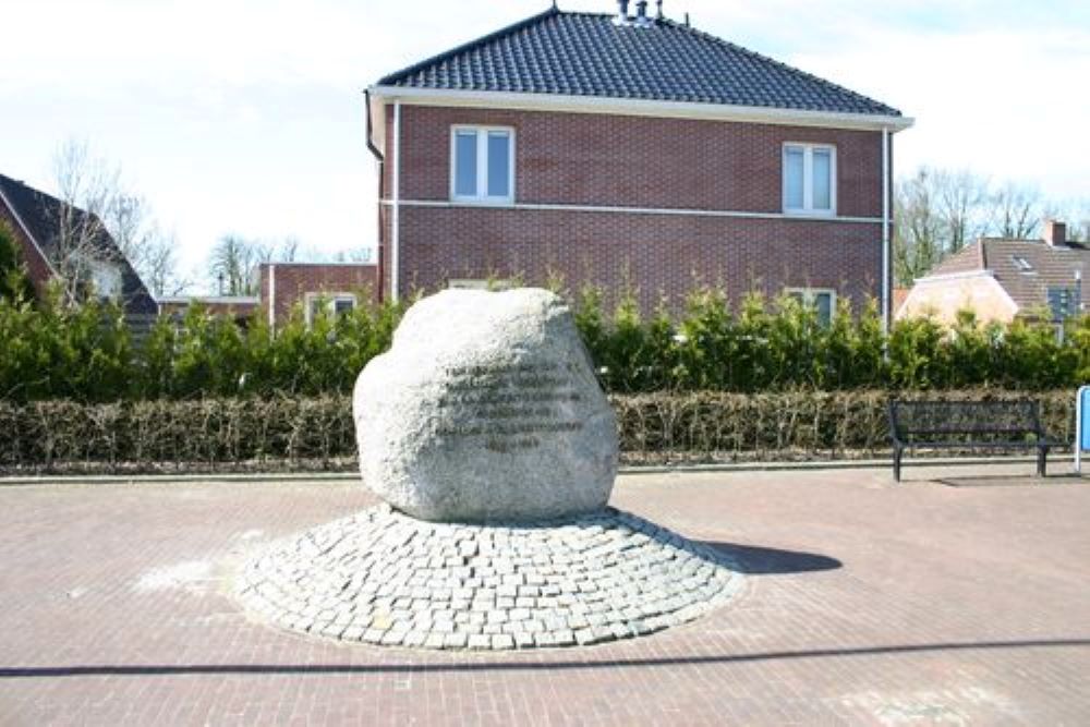 Oorlogsmonument Oostwold (Old) #2