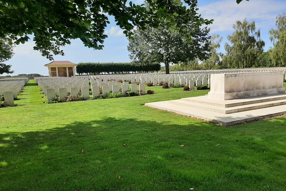 Commonwealth War Cemetery Heath #1