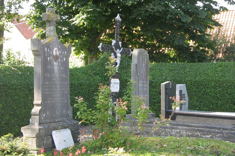 Belgian War Graves Wulpen #1