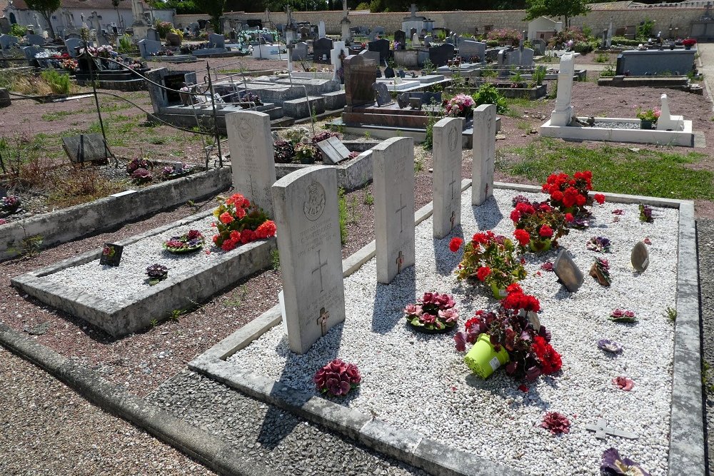 Commonwealth War Graves Châtelaillon-Plage #1