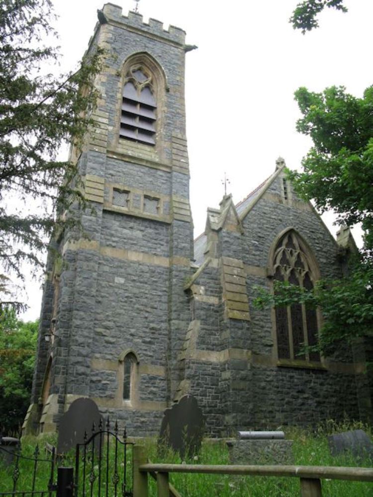 Oorlogsgraf van het Gemenebest St. Bodfan Churchyard