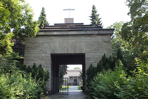 Lilienthalstrae German War Cemetery #1