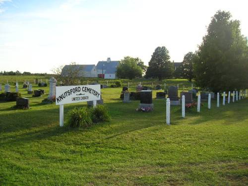 Commonwealth War Grave Knutsford United Church Cemetery #1