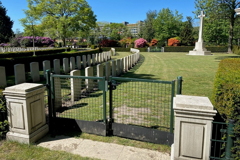 Oorlogsbegraafplaats van het Gemenebest Eindhoven-Woensel #3