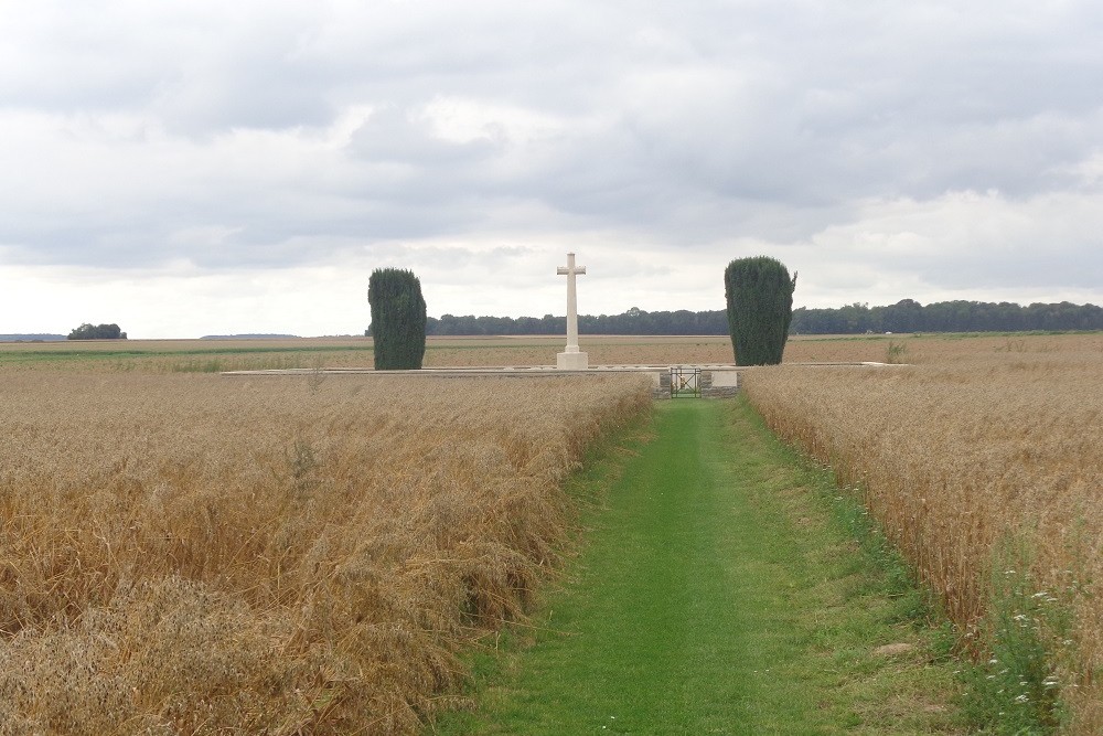 Oorlogsbegraafplaats van het Gemenebest Herbecourt #2