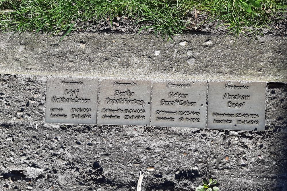 Memorial Stones Lindenlaan 1