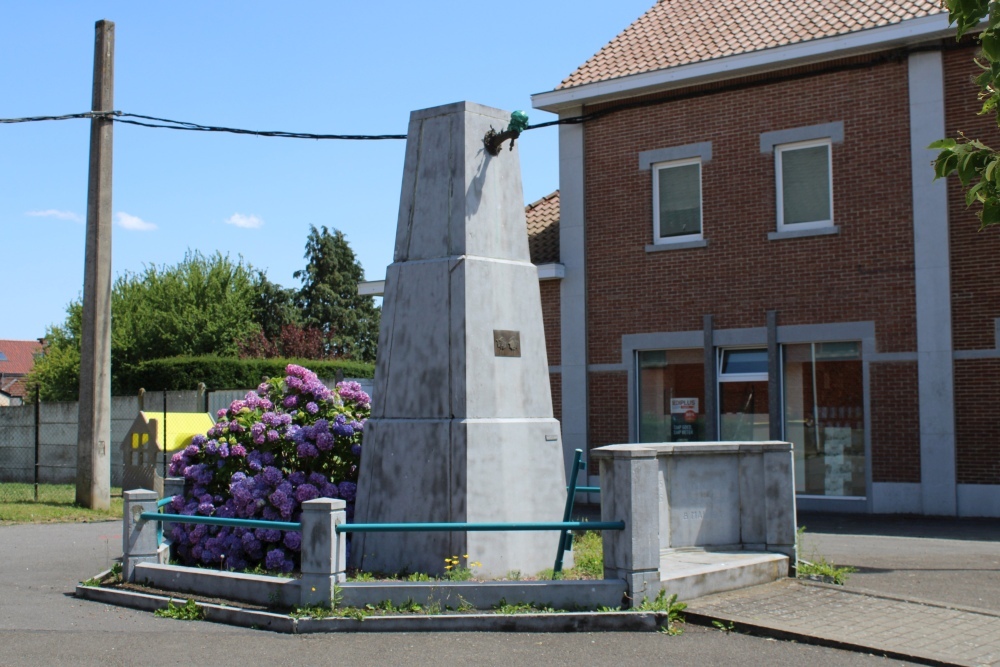 War Memorial Godarville #1