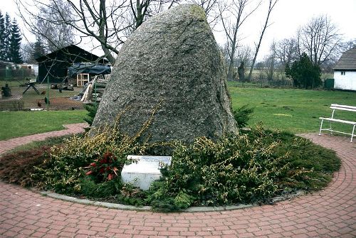 War Memorial Schmatzin #1