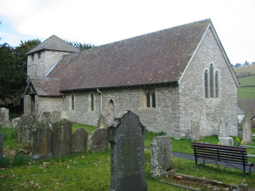 Oorlogsgraf van het Gemenebest St. Dyfrig Churchyard