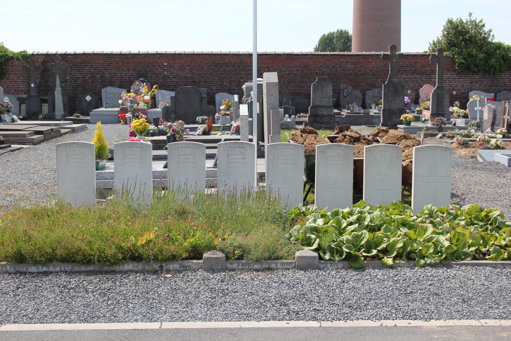 Oorlogsgraven van het Gemenebest Néchin #3