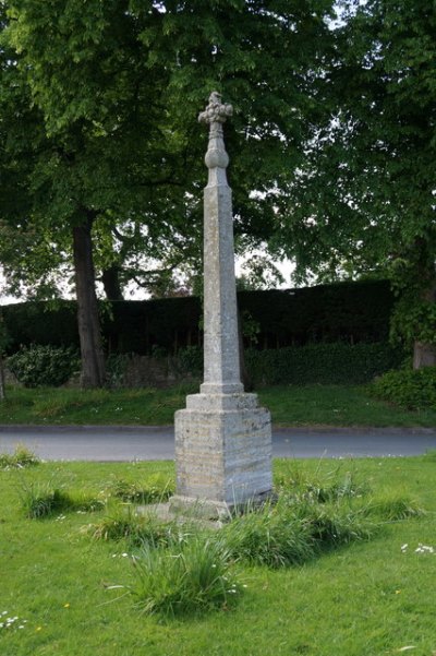 Oorlogsmonument Strensham #1