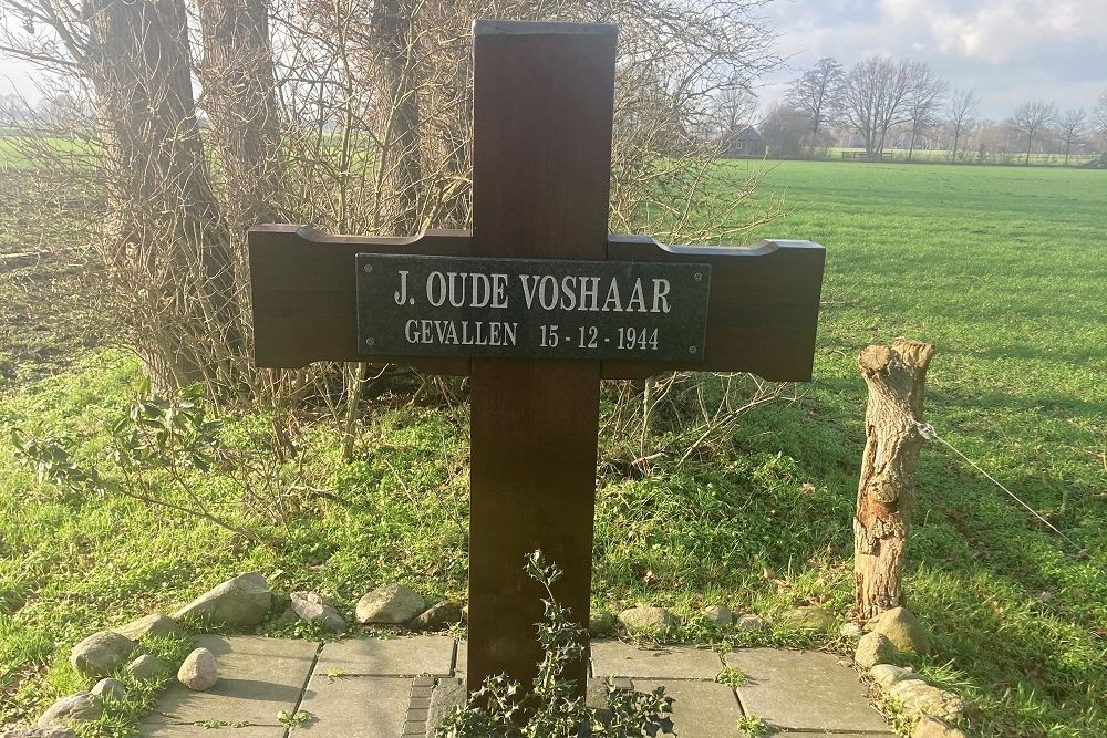 Herdenkingskruis Jan Oude Voshaar Geesteren #1