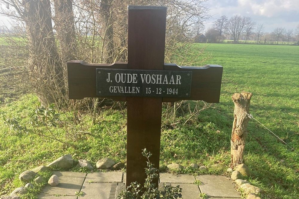 Remembrance Cross Jan Oude Voshaar Geesteren #1