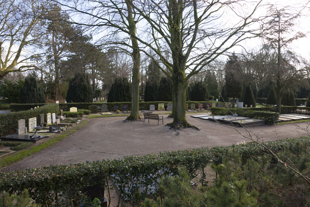 Nederlandse Oorlogsgraven Oosterbegraafplaats Alphen aan den Rijn #5