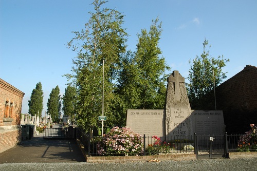 Commonwealth War Grave Le Doulieu #1