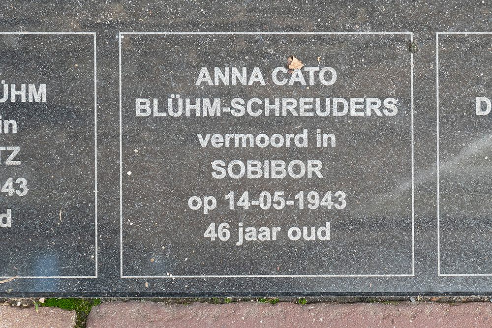 Memorial Stones Coninckstraat 15 #3