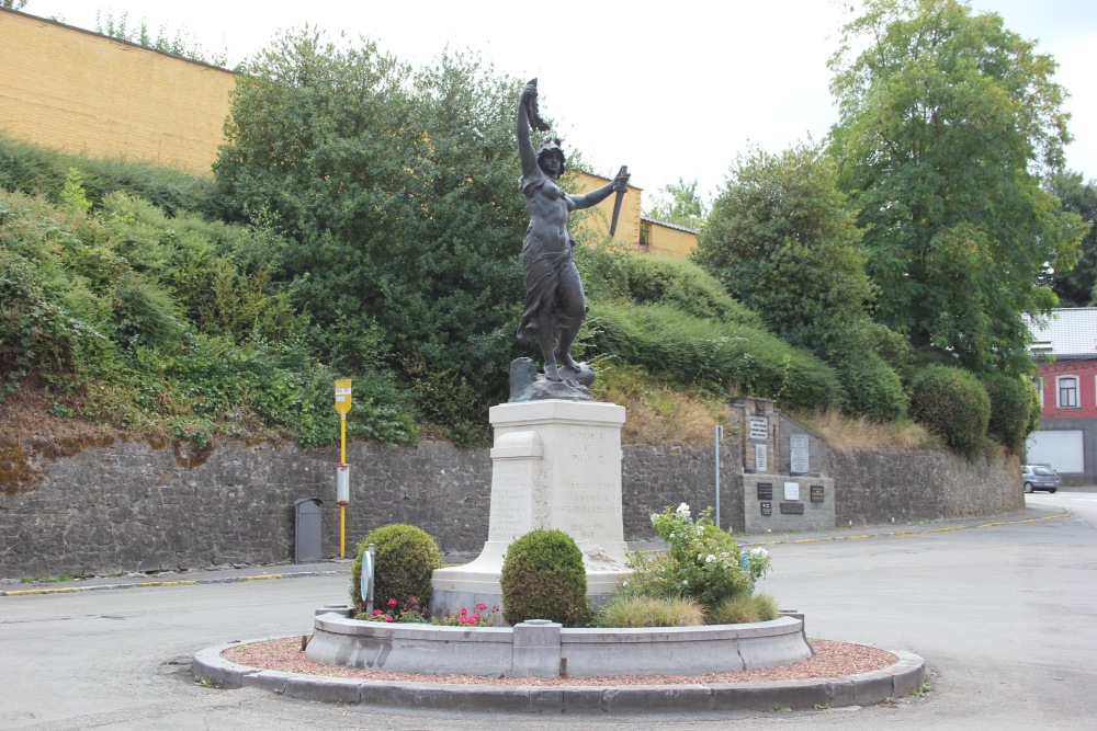 War Memorial Court-Saint-Etienne