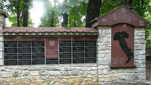 Oorlogsmonument Oude Begraafplaats Olkusz #3