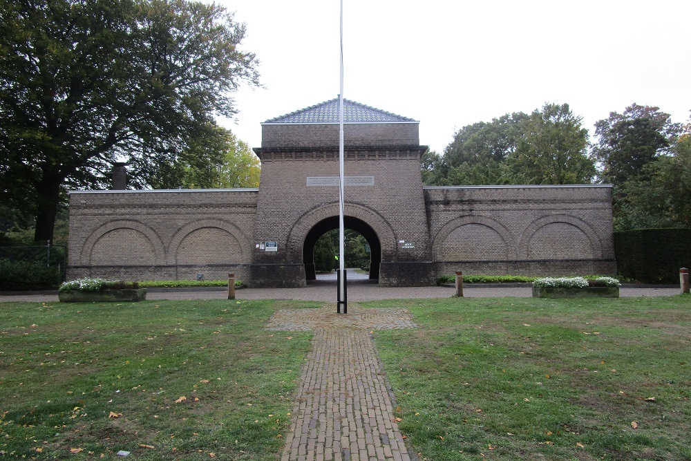 Oorlogsgraven van het Gemenebest Gemeentelijke Begraafplaats Oldenzaal #1