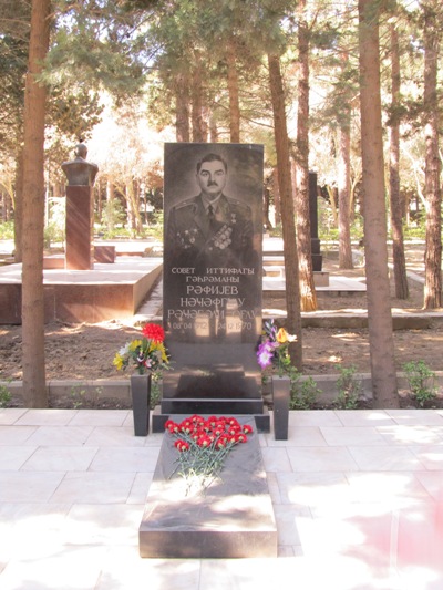 Graves War Veterans Prominents Cemetery #1