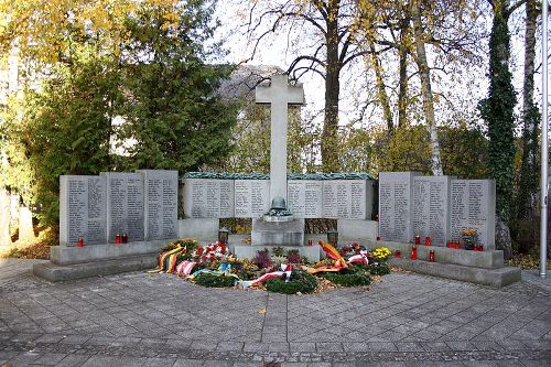 Oorlogsmonument Schwanenstadt #1