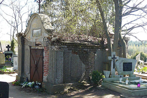 Graven Poolse Veteranen Begraafplaats Dabrowka Koscielna #1