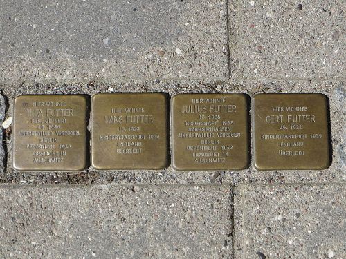 Stolpersteine Brüggstraße 12