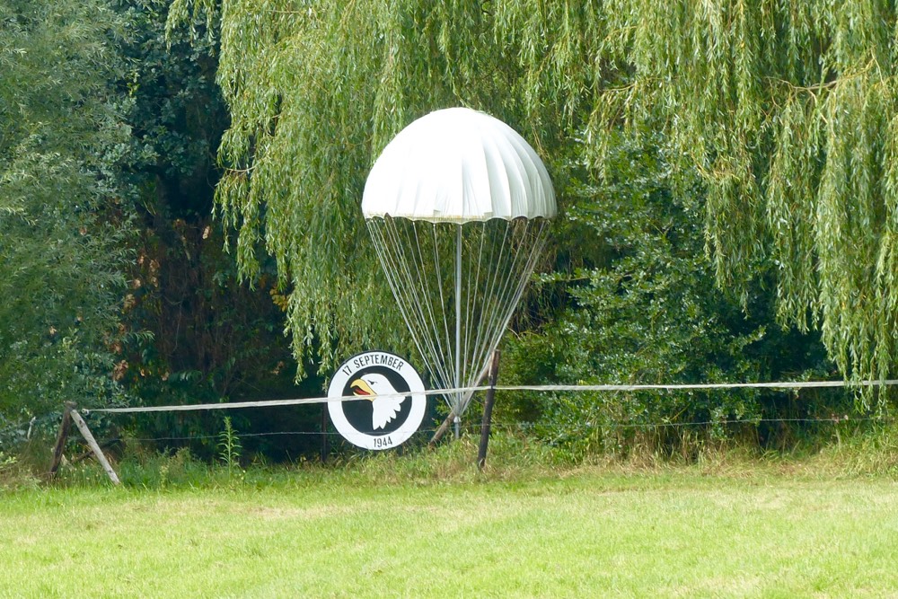 Memorial 101st Airborne Son (