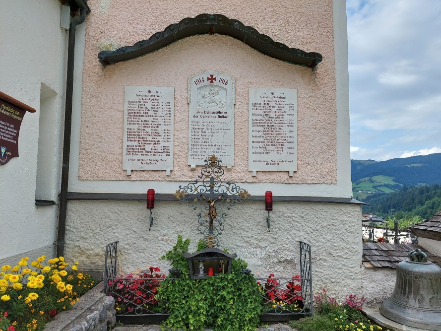 Oorlogsmonument Auffach #1