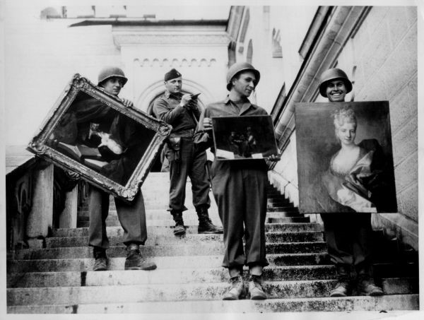 Monuments Men pose with recovered art at Neuschwanstein Castle (National Archives and Records Administration)