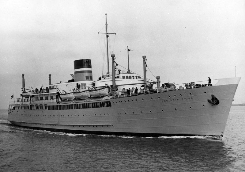 HMS Queen Emma en HMS Princess Beatrix